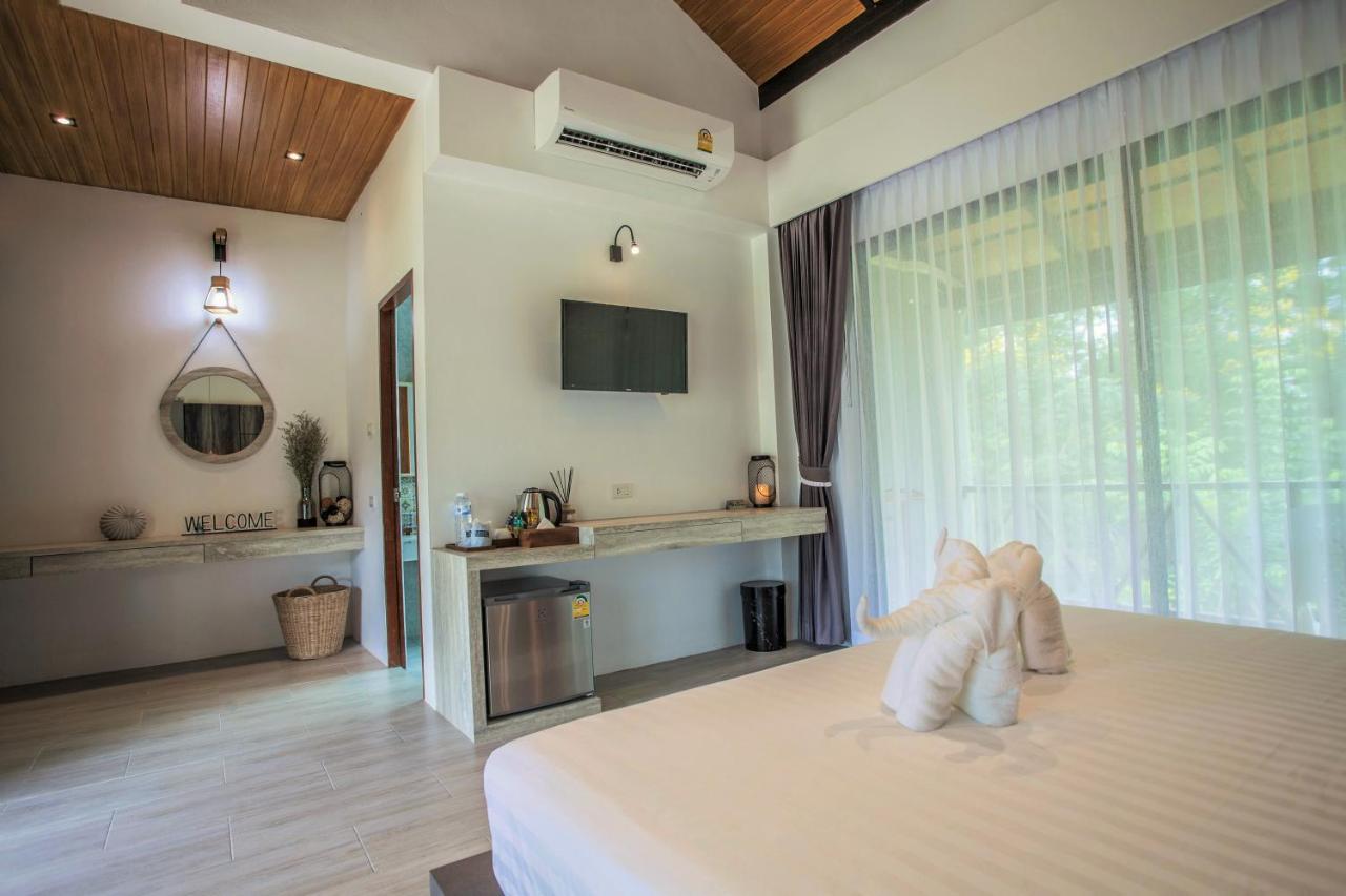 The Mantra Navi Hotel Koh Lanta Exterior photo