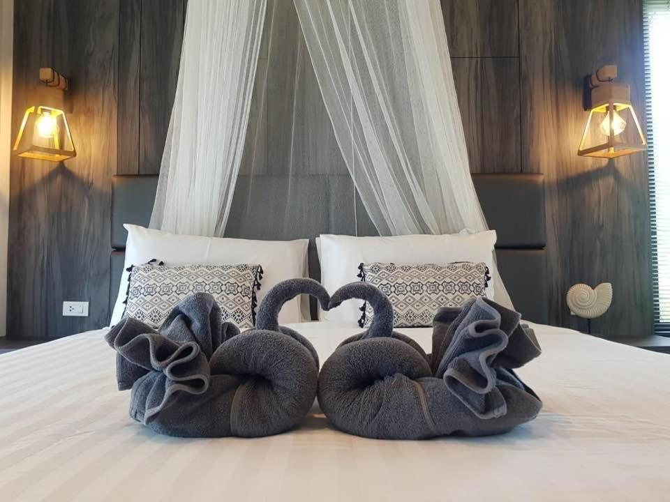 The Mantra Navi Hotel Koh Lanta Exterior photo