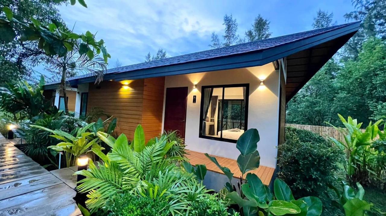 The Mantra Navi Hotel Koh Lanta Exterior photo